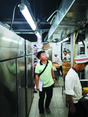 飯店抽風(fēng)機(jī)噪音大怎么處理？